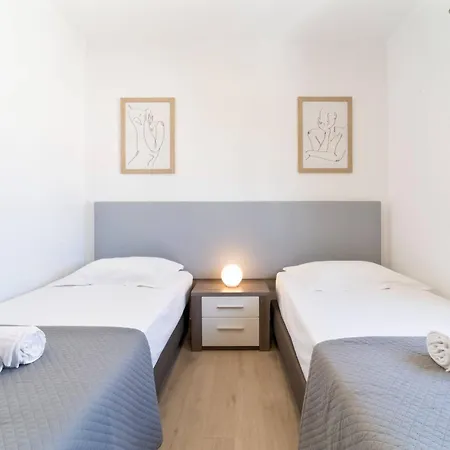 Golden View By Hellovacations Villa