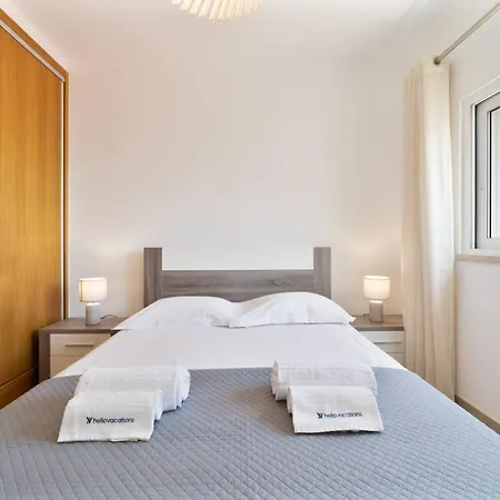 Golden View By Hellovacations