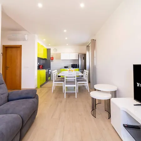 Villa Golden View By Hellovacations *